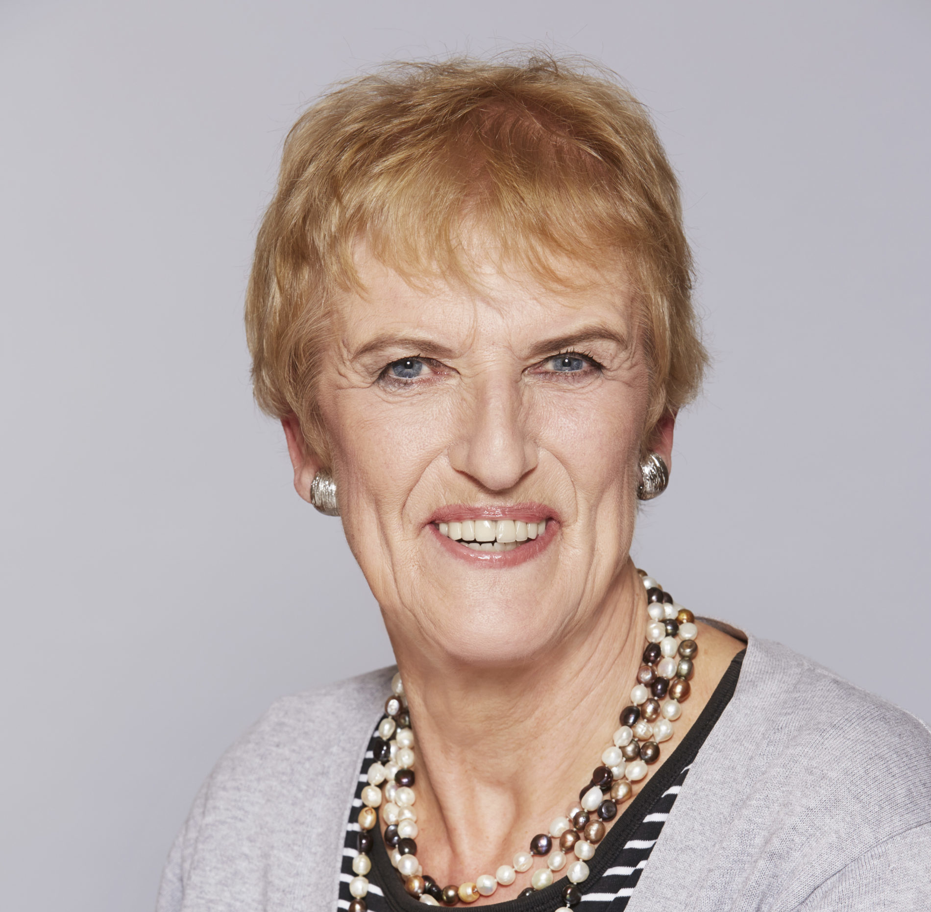Dr. Christine Zippel